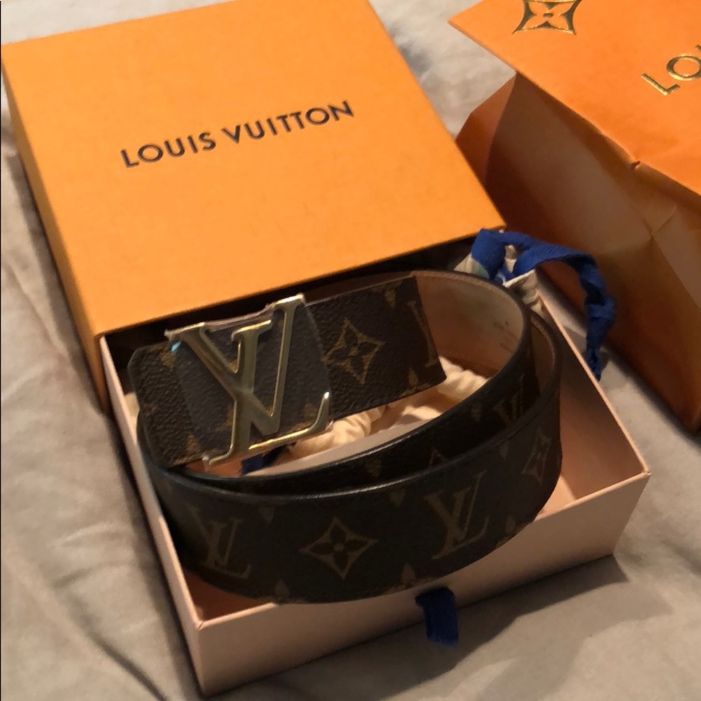 Louis Vuitton 40mm initials belt
